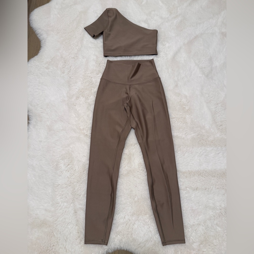 ALO Yoga Airlift Set